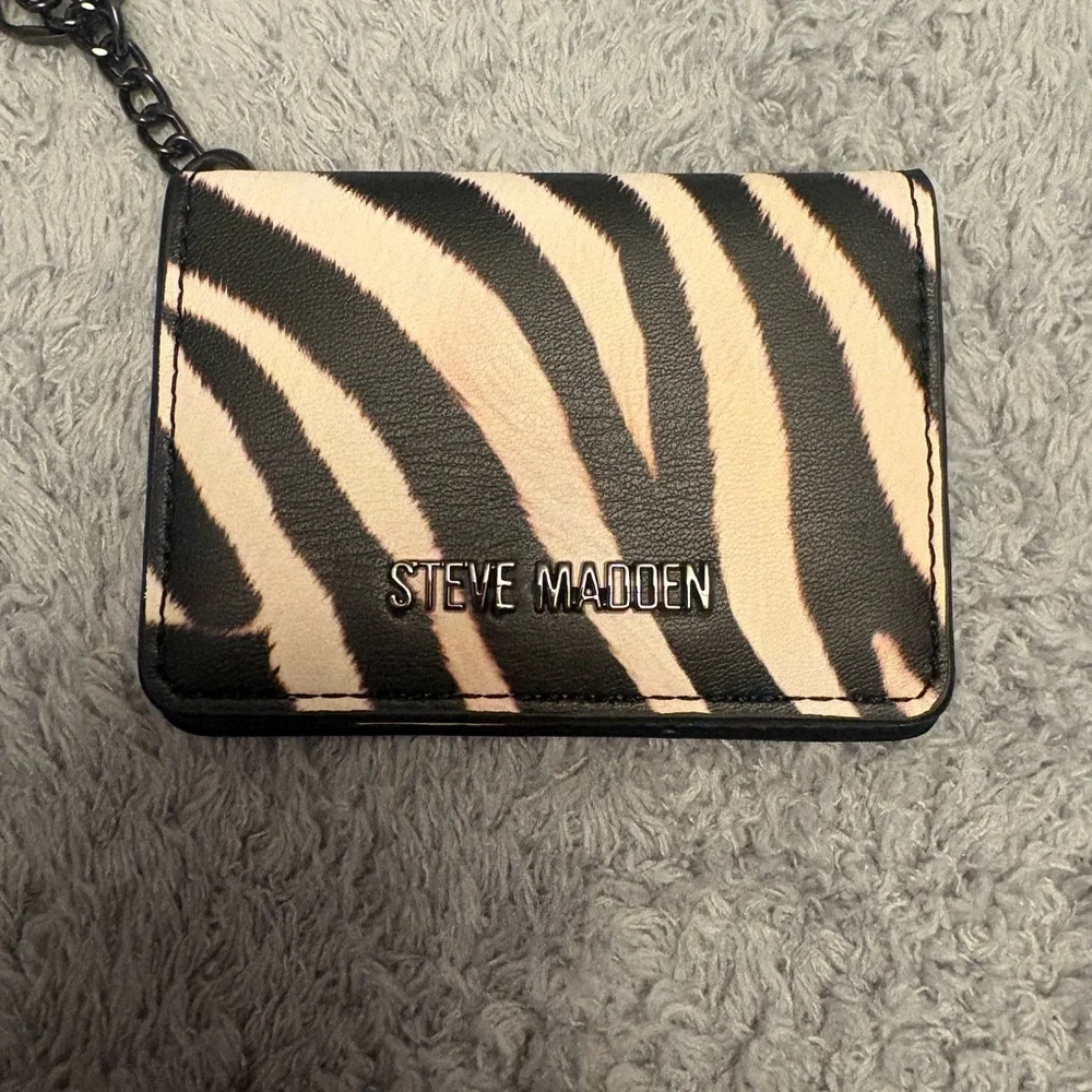 SOLD - Picture 3 of 6